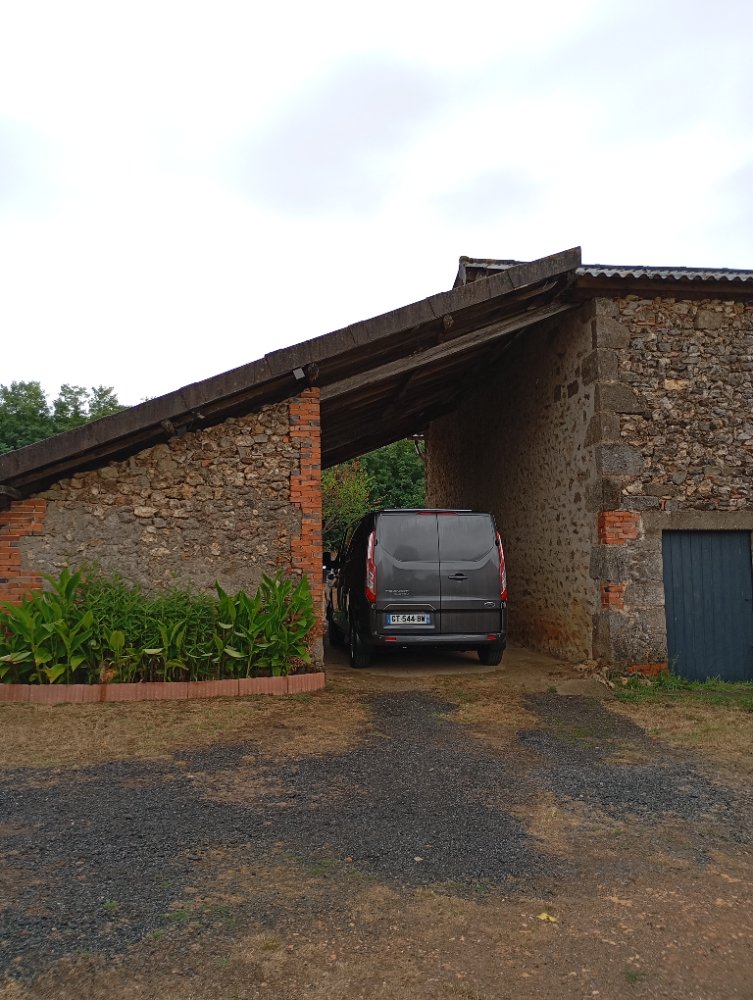 Aire camping-car  Suaux (16260) - Photo 1